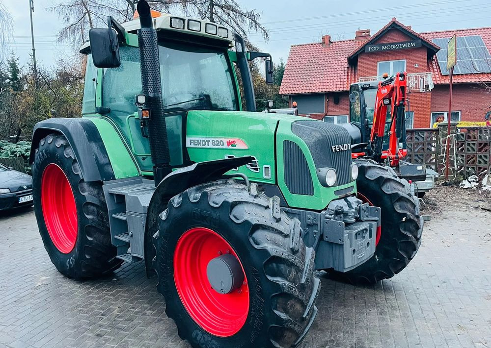 Fendt 820 - Traktor: gambar 3 Fendt 820 - Traktor: gambar 3