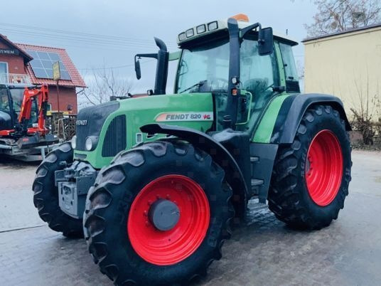 Fendt 820 VARIO TMS - Traktor: gambar 1 Fendt 820 VARIO TMS - Traktor: gambar 1