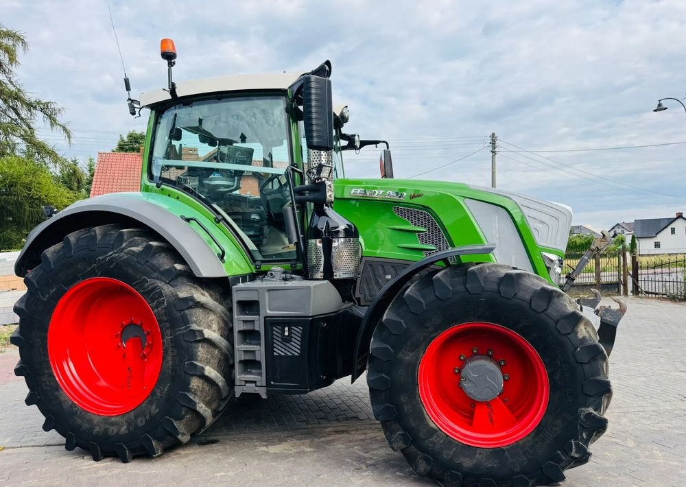 Fendt 828 Vario Profi Plus - Traktor: gambar 2 Fendt 828 Vario Profi Plus - Traktor: gambar 2