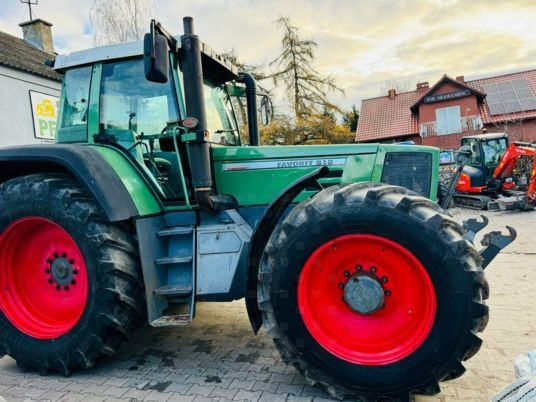 Fendt FAVORIT 818 - Traktor: gambar 1 Fendt FAVORIT 818 - Traktor: gambar 1