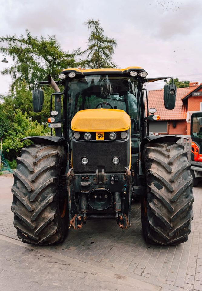 JCB Fastrac 4220 - Traktor: gambar 5 JCB Fastrac 4220 - Traktor: gambar 5