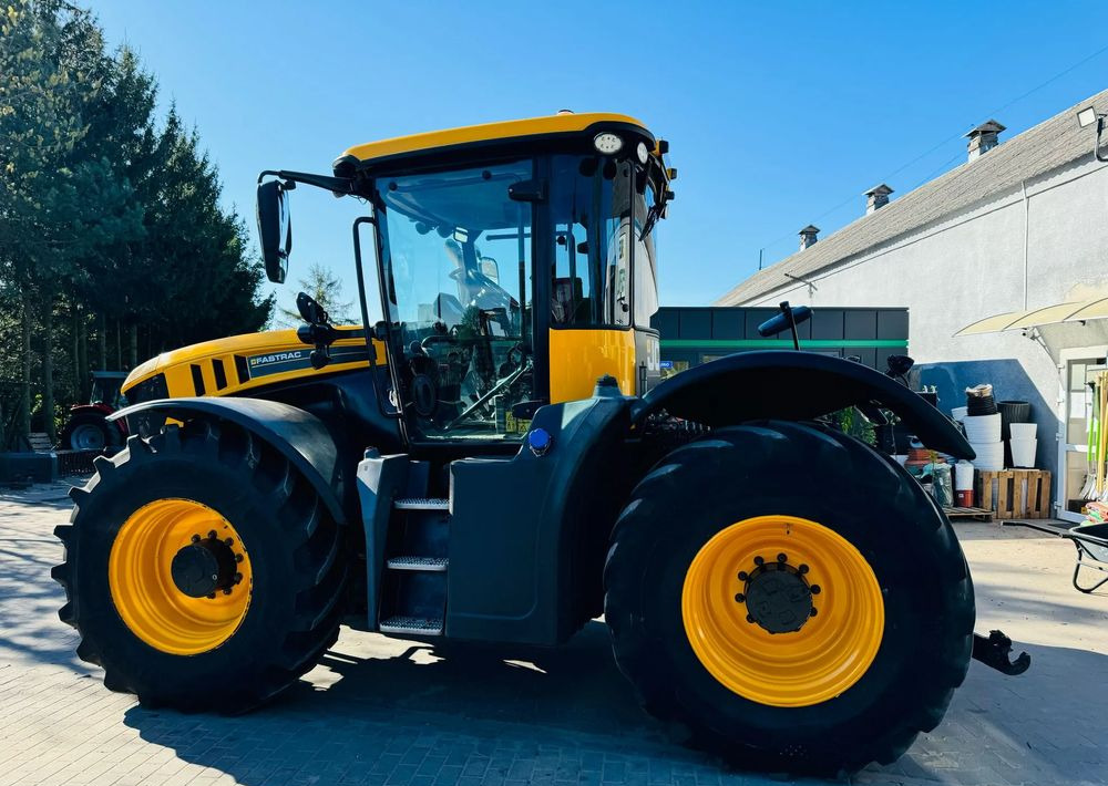 JCB Fastrac 4220 - Traktor: gambar 2 JCB Fastrac 4220 - Traktor: gambar 2