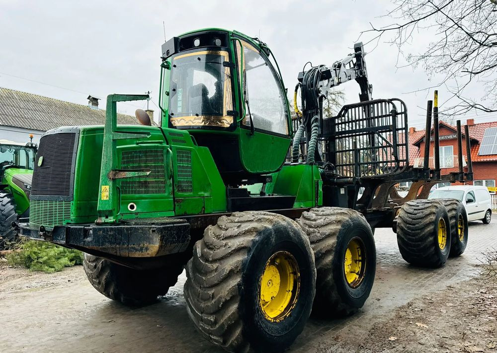 John Deere 1910E - Forwarder: gambar 1 John Deere 1910E - Forwarder: gambar 1