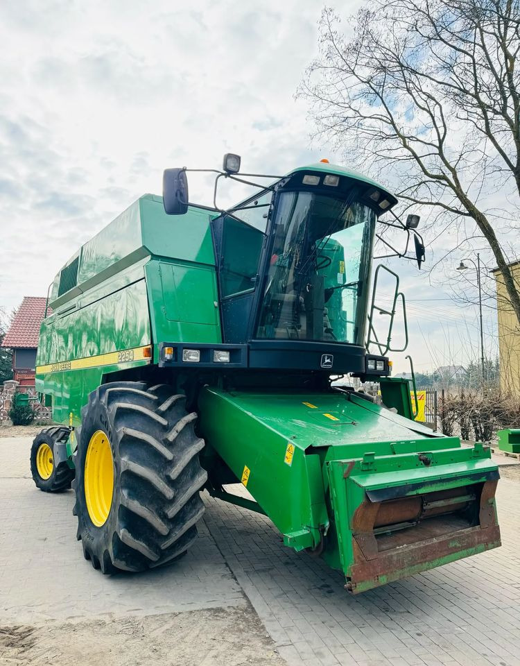 John Deere 2254 - Pemanen gabungan: gambar 5 John Deere 2254 - Pemanen gabungan: gambar 5