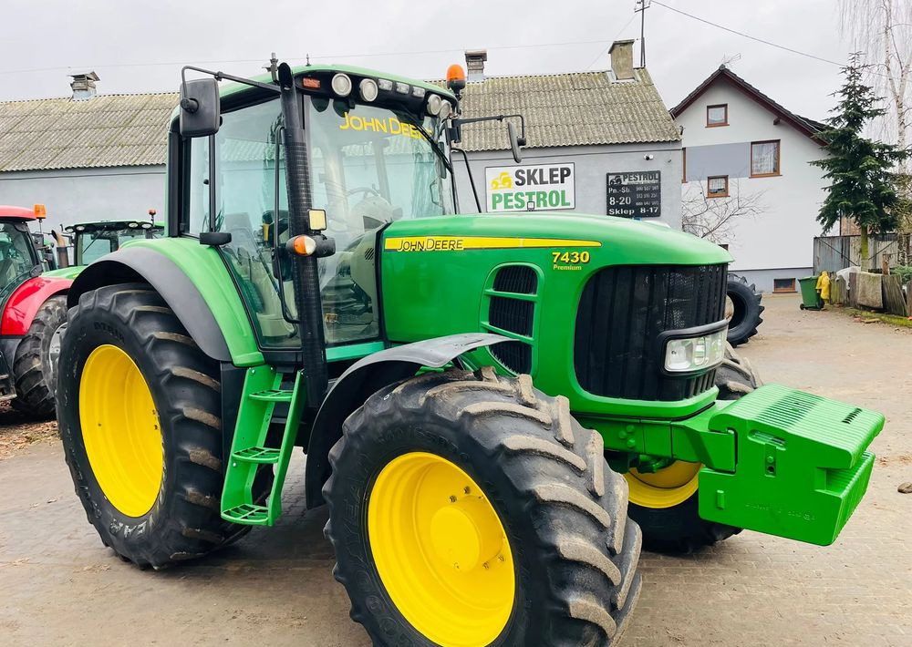 John Deere 7430 - Traktor: gambar 2 John Deere 7430 - Traktor: gambar 2