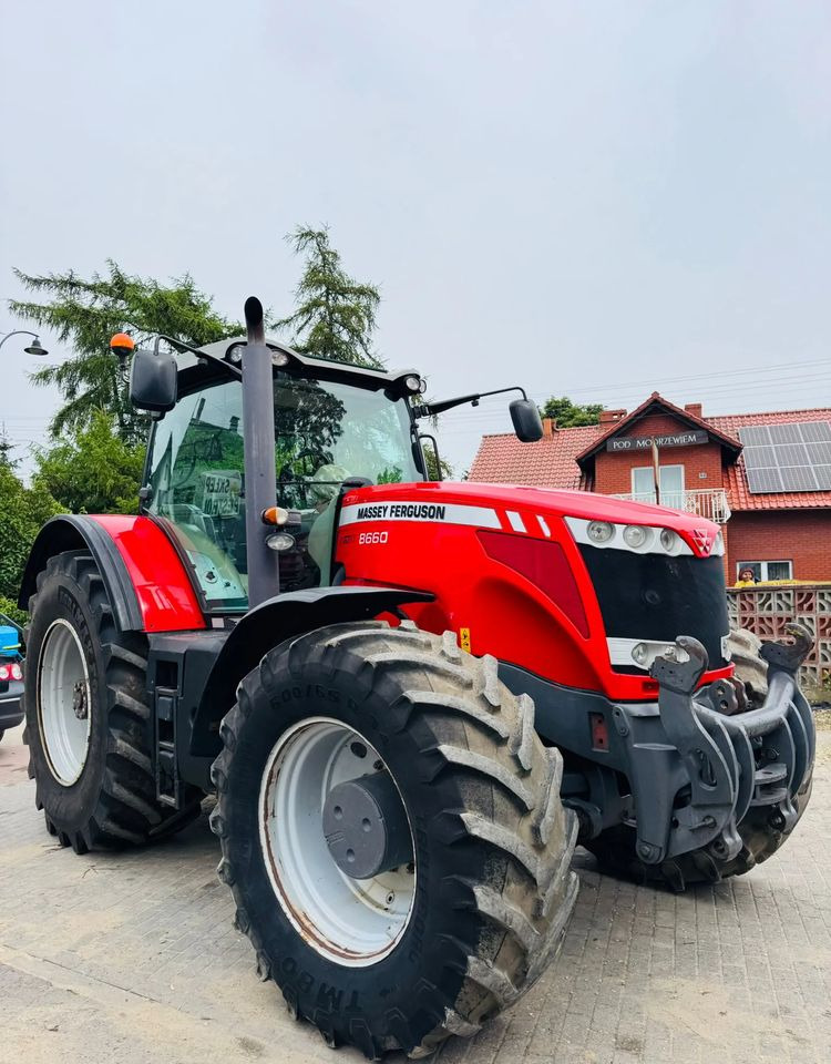Massey Ferguson 8660 DYNA VT - Traktor: gambar 1 Massey Ferguson 8660 DYNA VT - Traktor: gambar 1