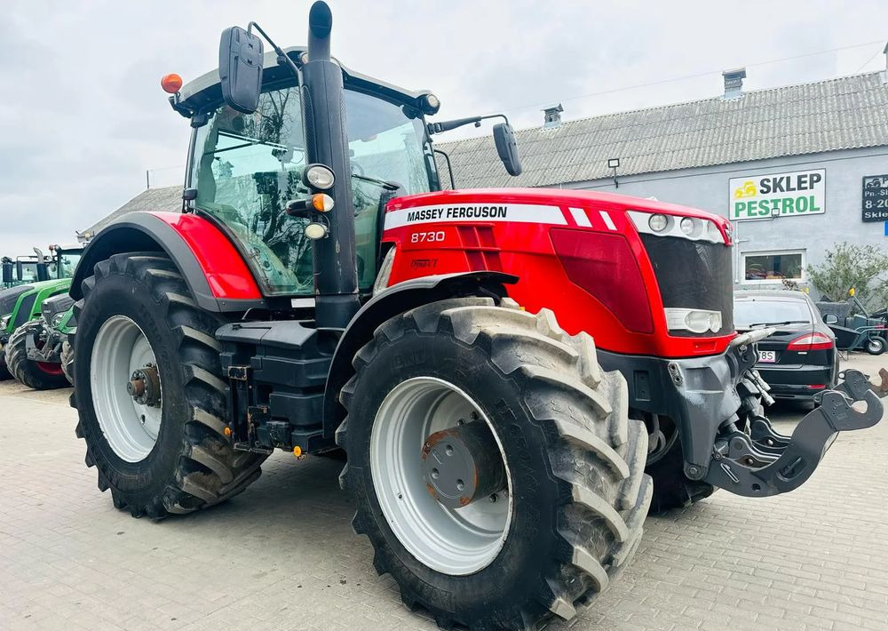 Massey Ferguson 8730 DYNA VT - Traktor: gambar 1 Massey Ferguson 8730 DYNA VT - Traktor: gambar 1