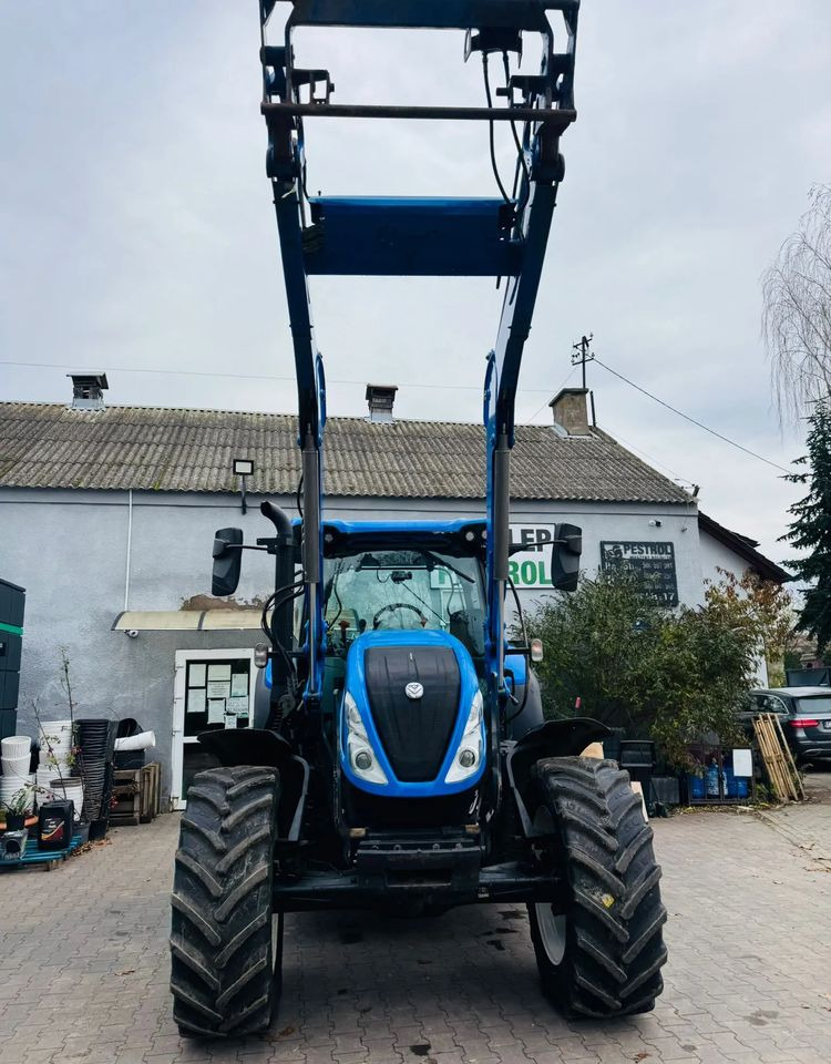 New Holland T6.180 - Traktor: gambar 3 New Holland T6.180 - Traktor: gambar 3