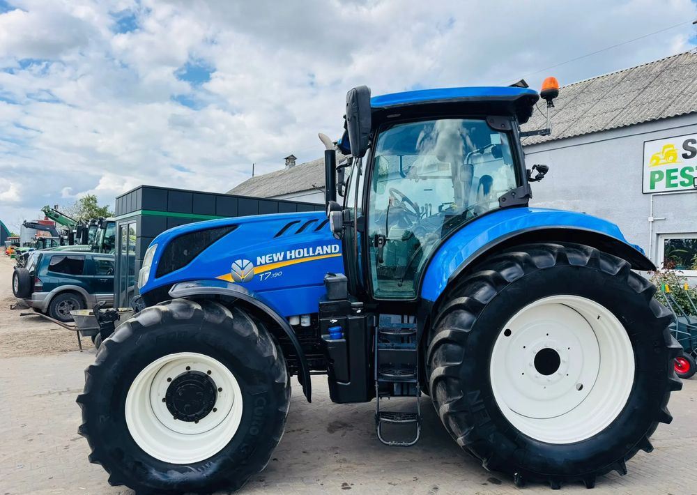 New Holland T7.190 - Traktor: gambar 4 New Holland T7.190 - Traktor: gambar 4