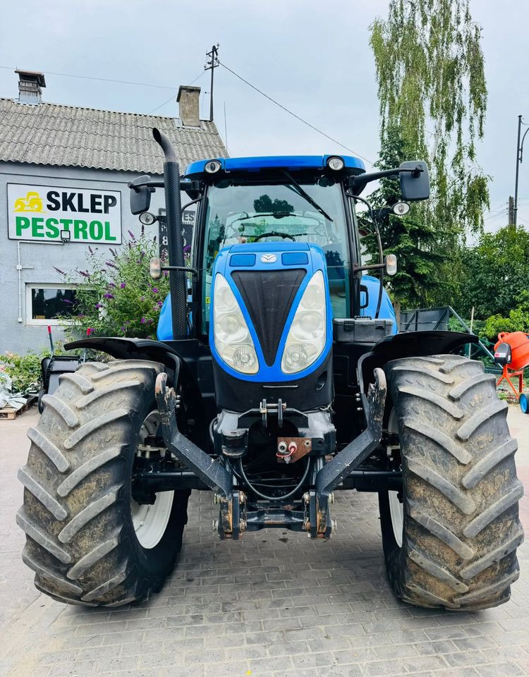 New Holland T7.210 - Traktor: gambar 1 New Holland T7.210 - Traktor: gambar 1