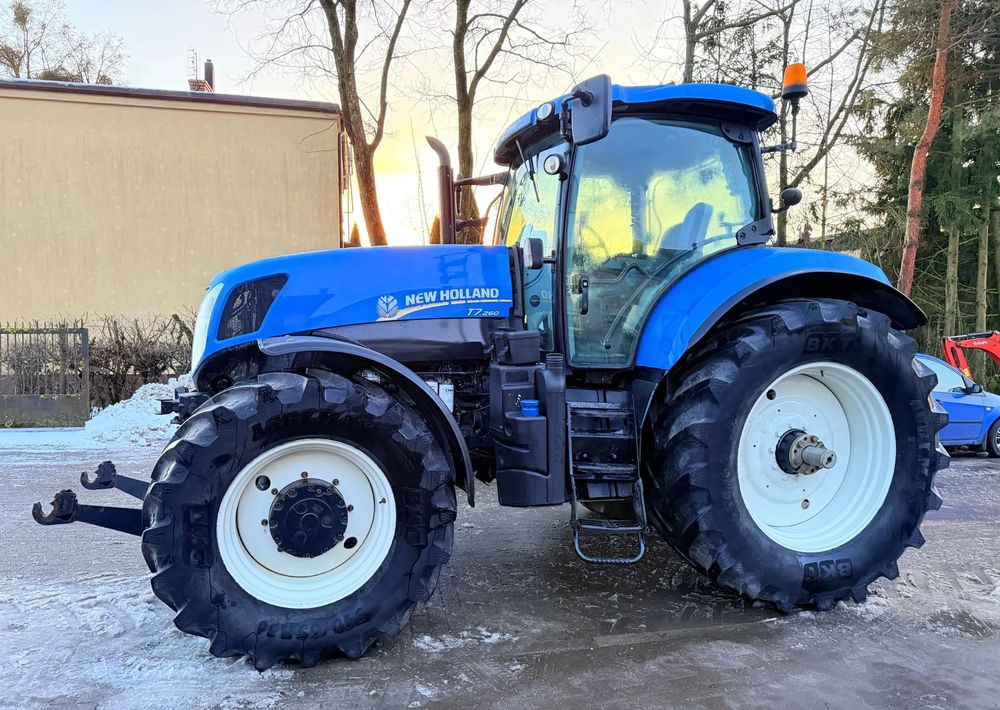 New Holland T7.260 - Traktor: gambar 3 New Holland T7.260 - Traktor: gambar 3
