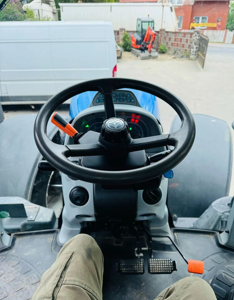Traktor New Holland T7.260 Powercommand: gambar 16