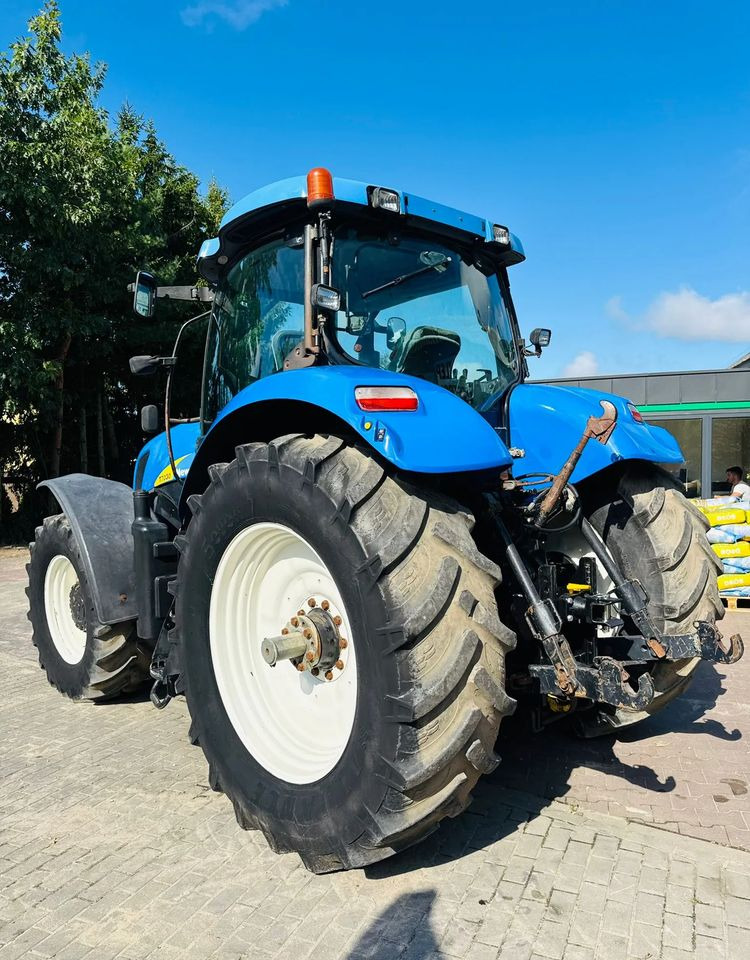 New Holland T7030 - Traktor: gambar 3 New Holland T7030 - Traktor: gambar 3