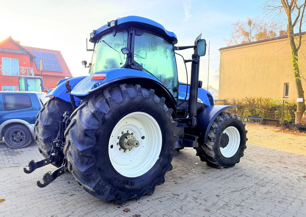 New Holland T7050 - Traktor: gambar 5 New Holland T7050 - Traktor: gambar 5