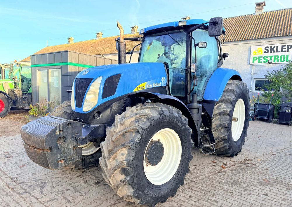 New Holland T7050 - Traktor: gambar 3 New Holland T7050 - Traktor: gambar 3