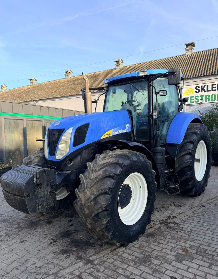 New Holland T7050 - Traktor: gambar 2 New Holland T7050 - Traktor: gambar 2