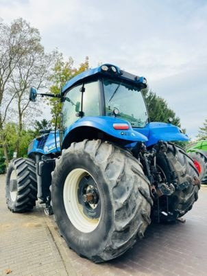 New Holland T8.390 - Traktor: gambar 4 New Holland T8.390 - Traktor: gambar 4