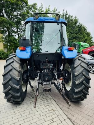 New Holland TD5050 - Traktor: gambar 4 New Holland TD5050 - Traktor: gambar 4