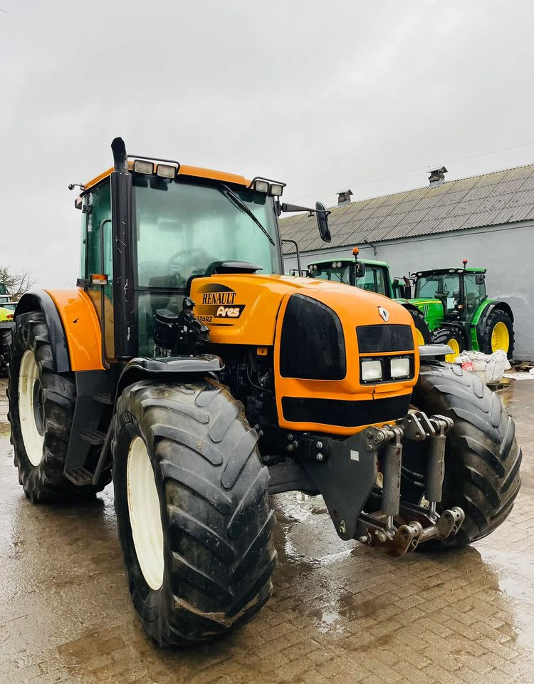 Renault Ares 826 RZ - Traktor: gambar 1 Renault Ares 826 RZ - Traktor: gambar 1