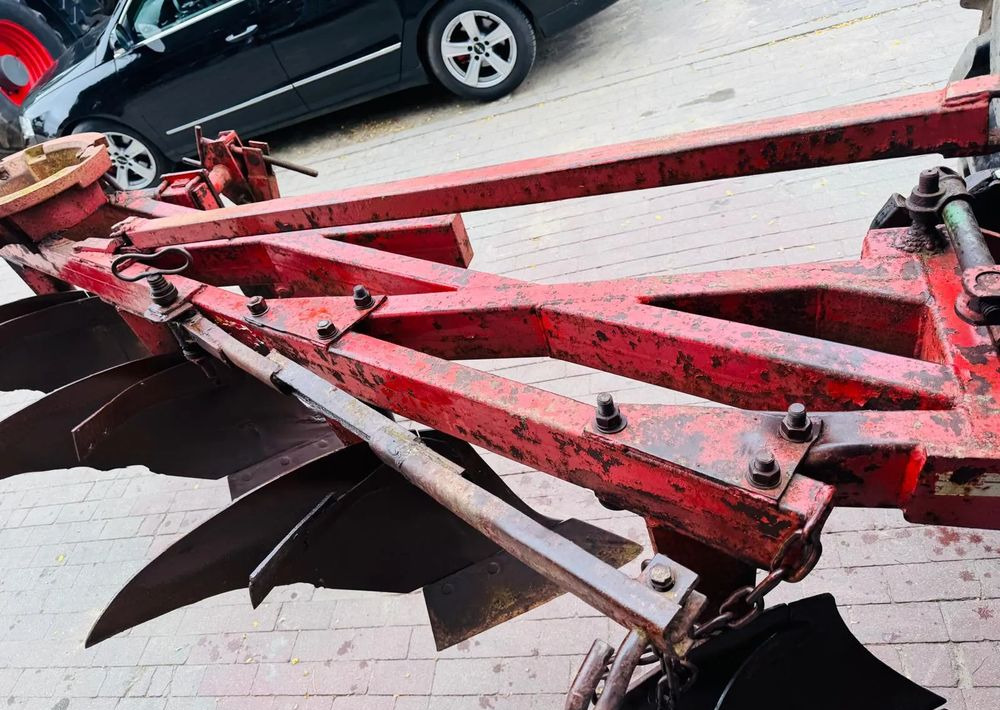 Unia - Bajak: gambar 5 Unia - Bajak: gambar 5