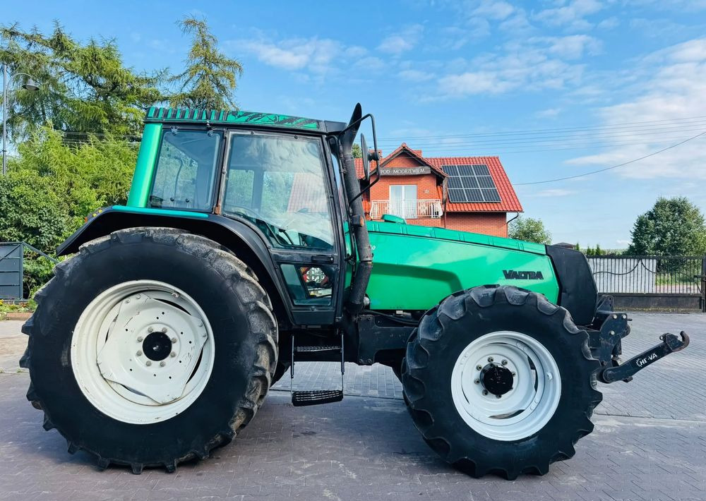Valtra 8150 - Traktor: gambar 5 Valtra 8150 - Traktor: gambar 5