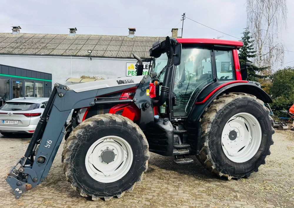 Valtra N123 HiTech - Traktor: gambar 4 Valtra N123 HiTech - Traktor: gambar 4