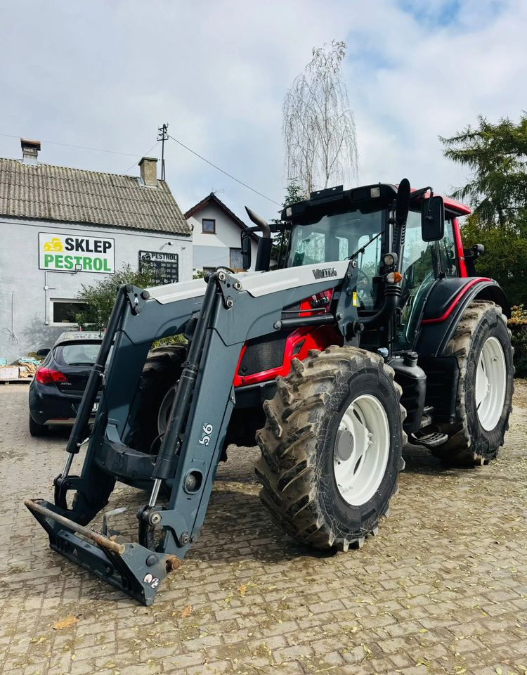 Valtra N123 HiTech - Traktor: gambar 2 Valtra N123 HiTech - Traktor: gambar 2