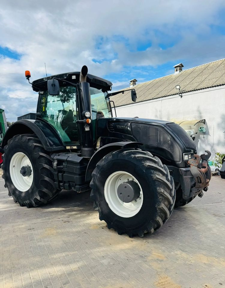 Valtra S233 - Traktor: gambar 4 Valtra S233 - Traktor: gambar 4