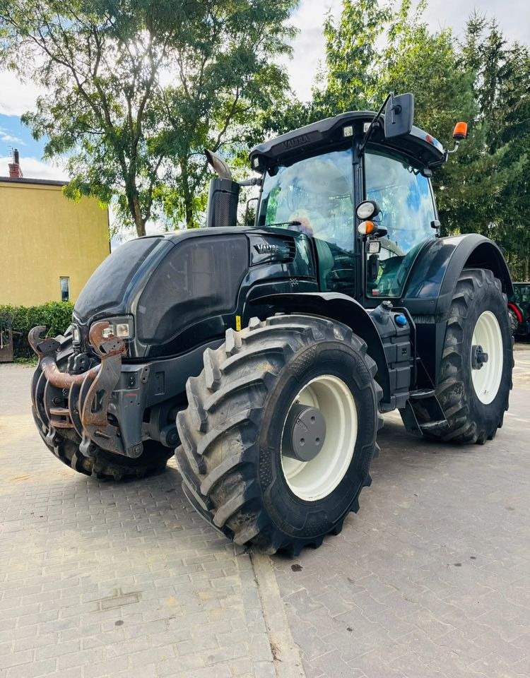 Valtra S233 - Traktor: gambar 2 Valtra S233 - Traktor: gambar 2
