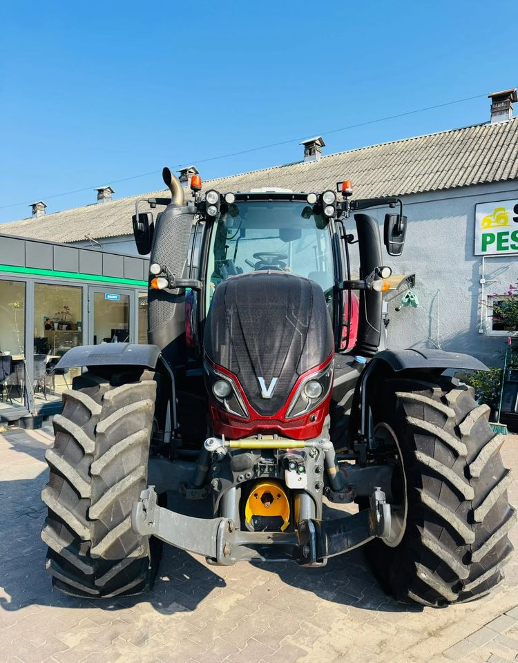 Valtra S233 - Traktor: gambar 3 Valtra S233 - Traktor: gambar 3