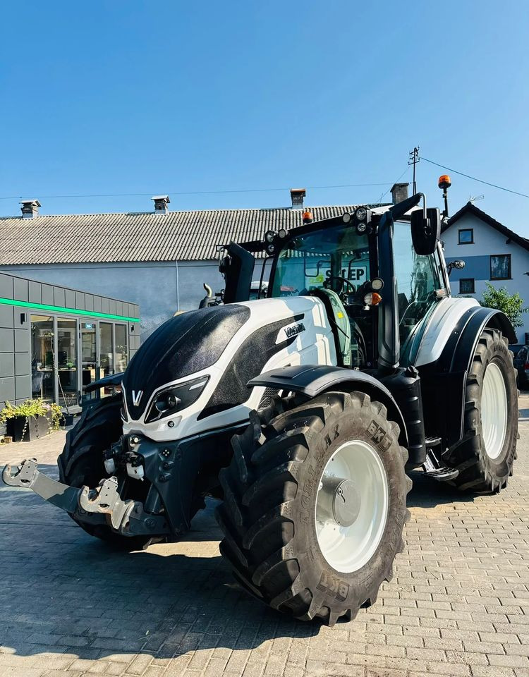 Valtra T174 UNLIMITED Versu - Traktor: gambar 1 Valtra T174 UNLIMITED Versu - Traktor: gambar 1