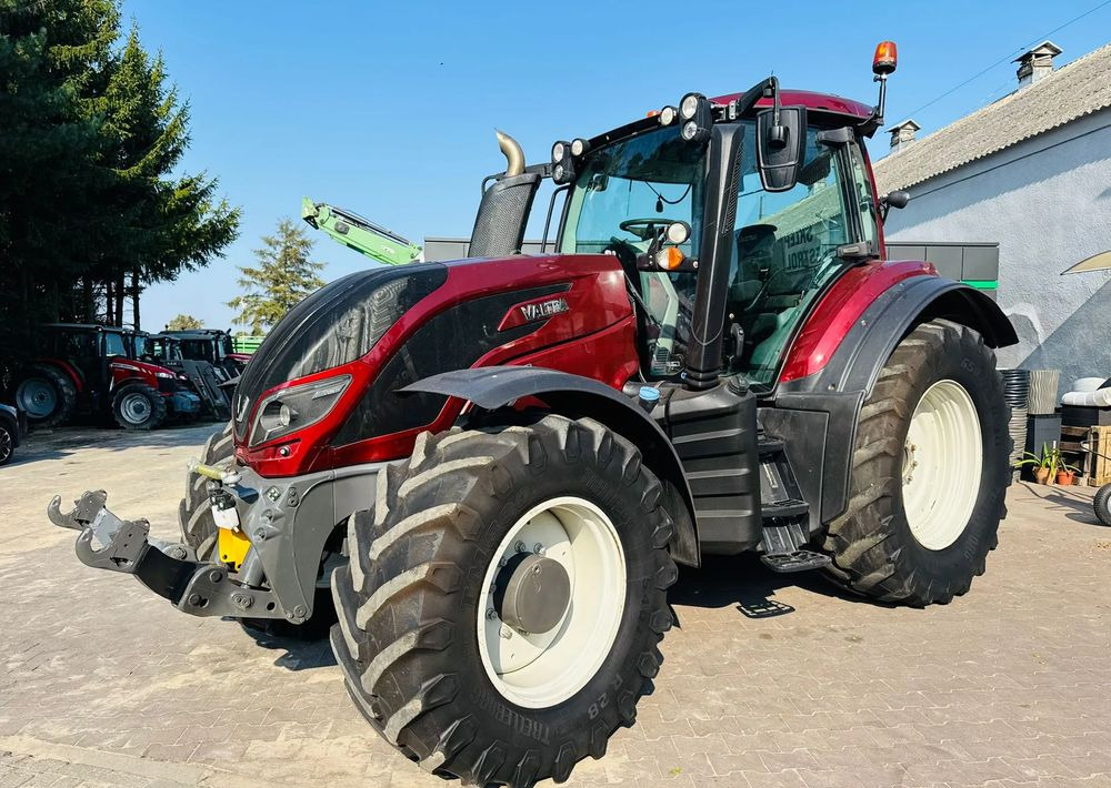 Valtra T174 Versu - Traktor: gambar 1 Valtra T174 Versu - Traktor: gambar 1