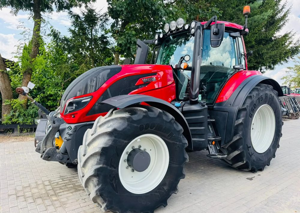 Valtra T254 - Traktor: gambar 1 Valtra T254 - Traktor: gambar 1