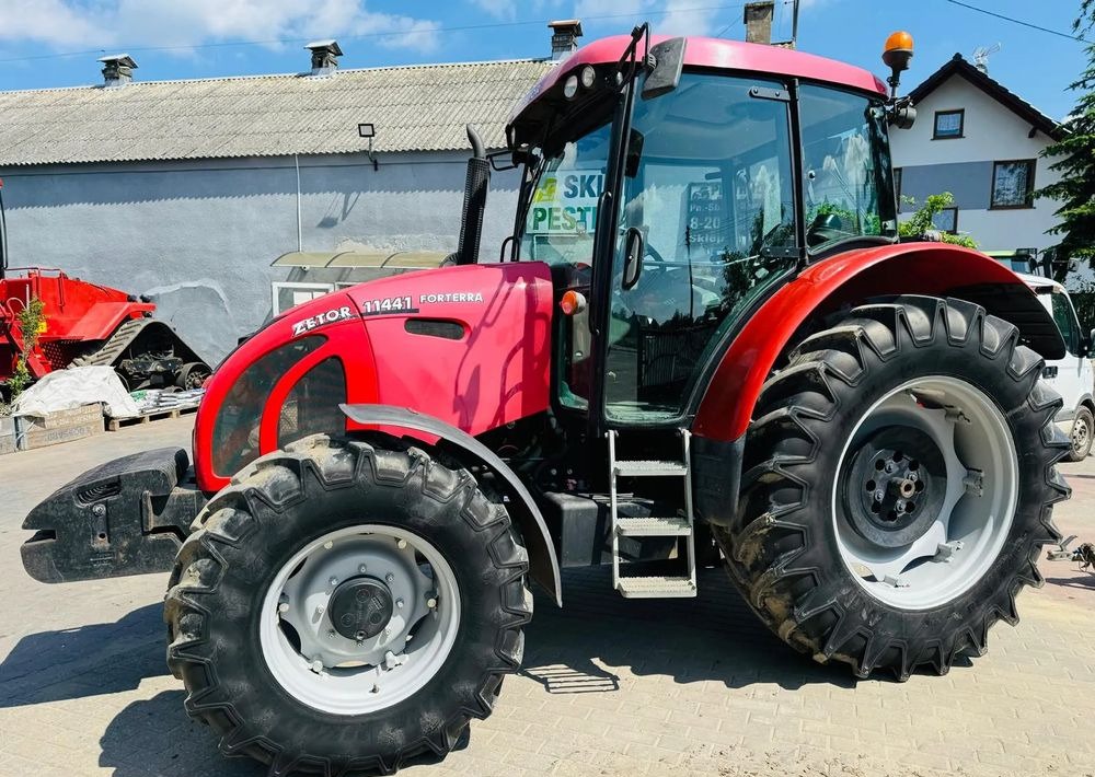 Zetor FORTERRA 11441 - Traktor: gambar 2 Zetor FORTERRA 11441 - Traktor: gambar 2