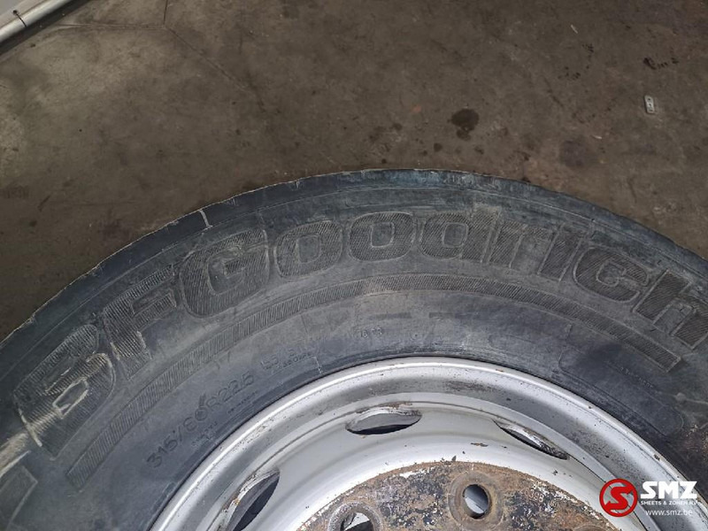 BFG Occ vrachtwagenband 315/80R22.5 156/150K BF Goodri - Ban untuk Truk: gambar 3 BFG Occ vrachtwagenband 315/80R22.5 156/150K BF Goodri - Ban untuk Truk: gambar 3