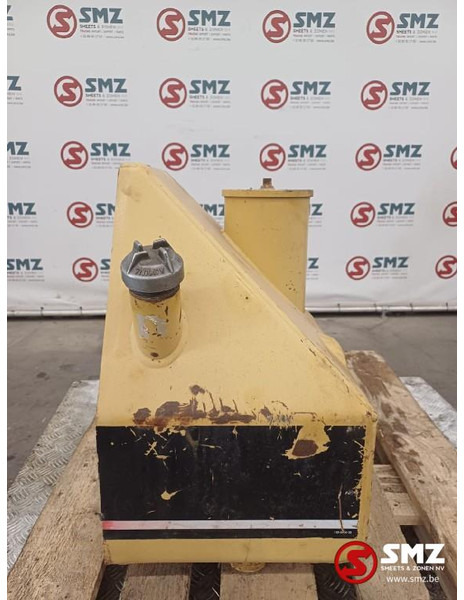 Caterpillar Occ hydraulische tank D6M Caterpillar - Tangki hidrolik: gambar 2 Caterpillar Occ hydraulische tank D6M Caterpillar - Tangki hidrolik: gambar 2