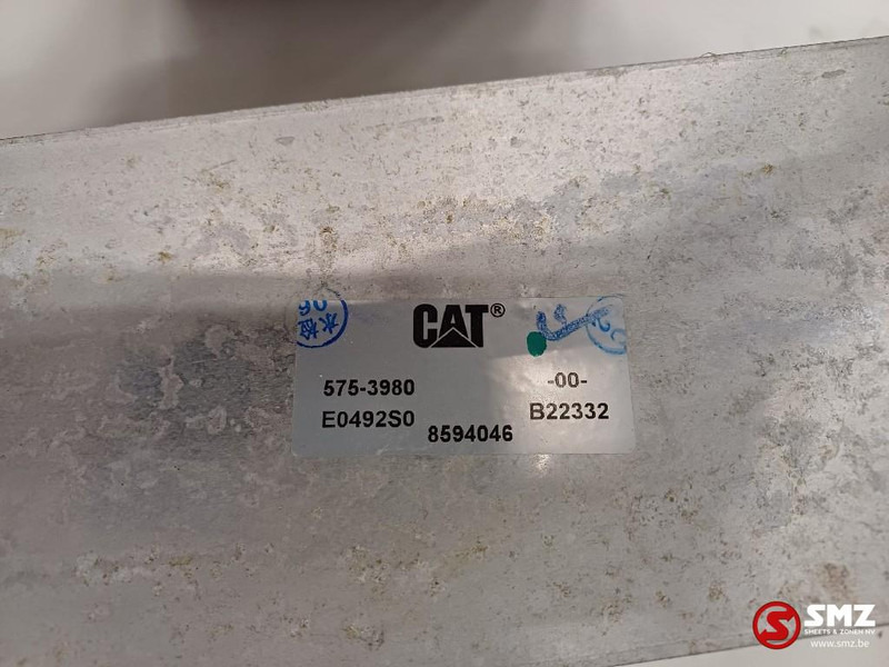 Caterpillar Oil cooler Caterpillar - Sistem pendingin untuk Peralatan untuk menangani material: gambar 5 Caterpillar Oil cooler Caterpillar - Sistem pendingin untuk Peralatan untuk menangani material: gambar 5