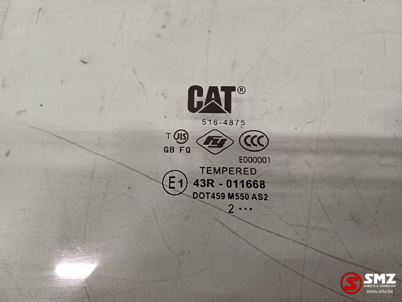 Caterpillar Rear glass Caterpillar - Jendela dan bagian untuk Peralatan untuk menangani material: gambar 2 Caterpillar Rear glass Caterpillar - Jendela dan bagian untuk Peralatan untuk menangani material: gambar 2