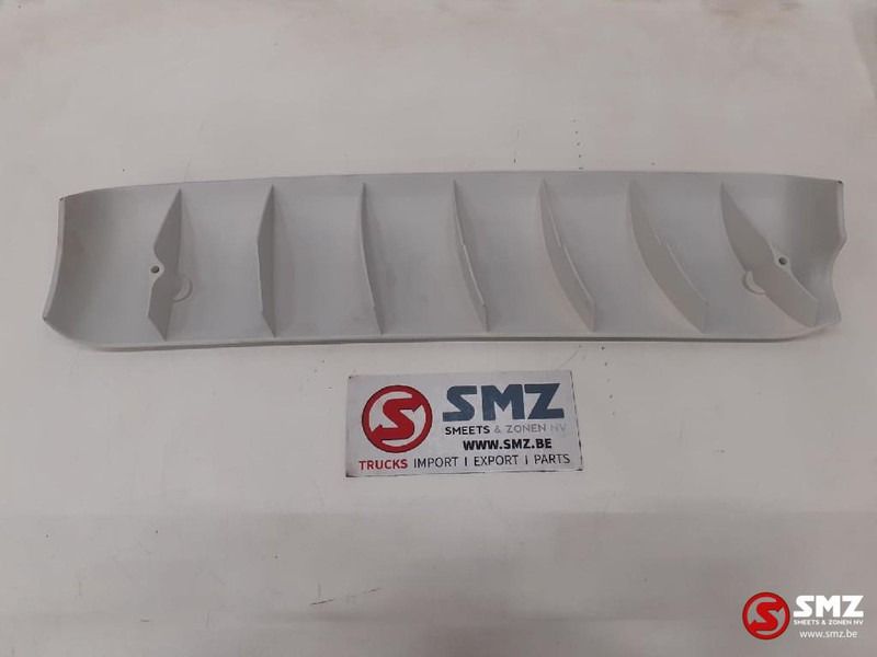 DAF Hoekspoiler links DAF 65-75-85-cf - Aerodinamika/ Spoiler untuk Truk: gambar 2 DAF Hoekspoiler links DAF 65-75-85-cf - Aerodinamika/ Spoiler untuk Truk: gambar 2