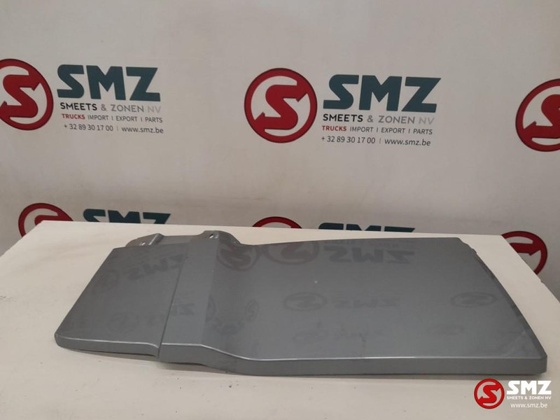 DAF Occ cabinezijspoiler rechtsboven DAF - Aerodinamika/ Spoiler untuk Truk: gambar 1 DAF Occ cabinezijspoiler rechtsboven DAF - Aerodinamika/ Spoiler untuk Truk: gambar 1