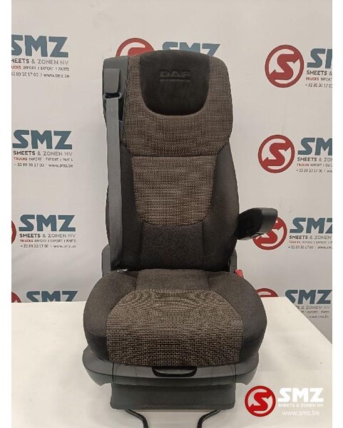 DAF Occ passagierszetel DAF XF 106 - Tempat duduk untuk Truk: gambar 1 DAF Occ passagierszetel DAF XF 106 - Tempat duduk untuk Truk: gambar 1