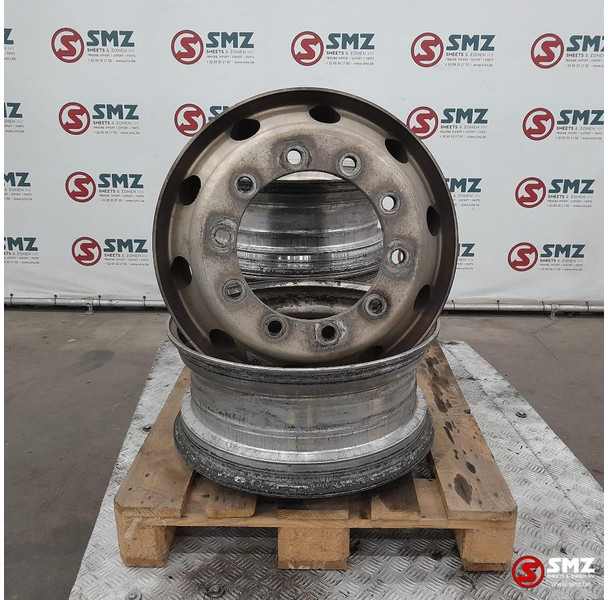 Diversen Occ set van 4 velgen 22,5 x 9,00 Alcoa - Pelek untuk Truk: gambar 1 Diversen Occ set van 4 velgen 22,5 x 9,00 Alcoa - Pelek untuk Truk: gambar 1