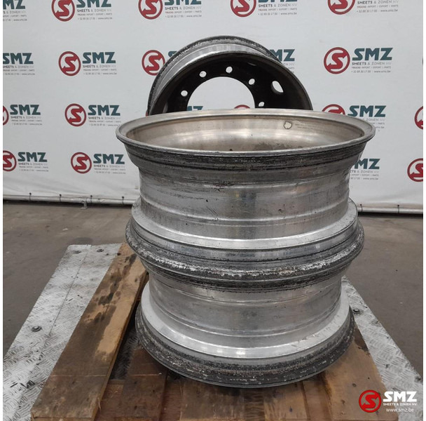 Diversen Occ set van 4 velgen 22,5 x 9,00 Alcoa - Pelek untuk Truk: gambar 3 Diversen Occ set van 4 velgen 22,5 x 9,00 Alcoa - Pelek untuk Truk: gambar 3