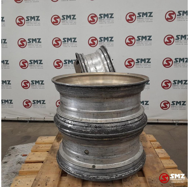 Diversen Occ set van 4 velgen 22,5 x 9,00 Alcoa - Pelek untuk Truk: gambar 3 Diversen Occ set van 4 velgen 22,5 x 9,00 Alcoa - Pelek untuk Truk: gambar 3