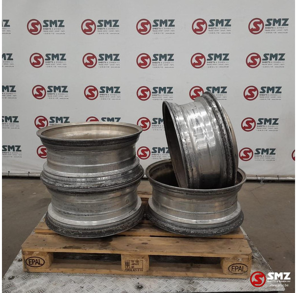 Diversen Occ set van 4 velgen 22,5 x 9,00 Alcoa - Pelek untuk Truk: gambar 4 Diversen Occ set van 4 velgen 22,5 x 9,00 Alcoa - Pelek untuk Truk: gambar 4