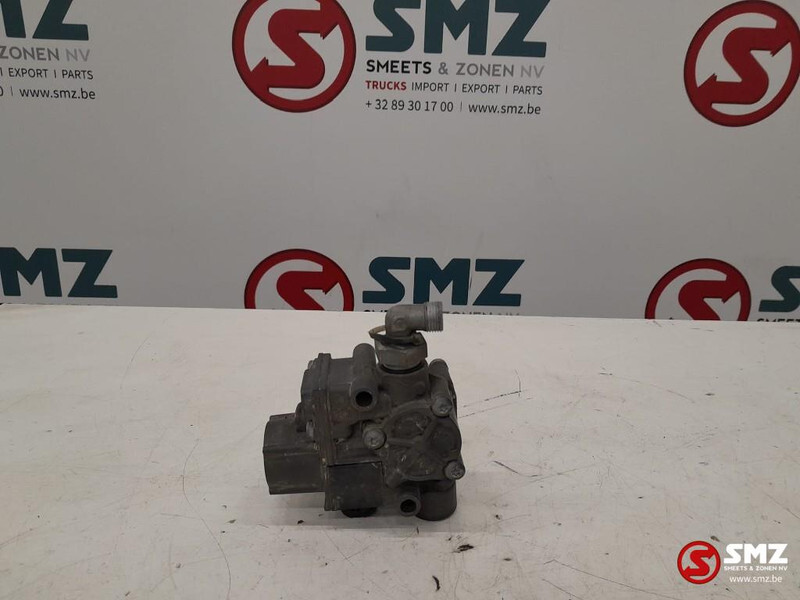 Iveco Occ ABS modulator Iveco Trakker Z013356R - ECU untuk Truk: gambar 1 Iveco Occ ABS modulator Iveco Trakker Z013356R - ECU untuk Truk: gambar 1