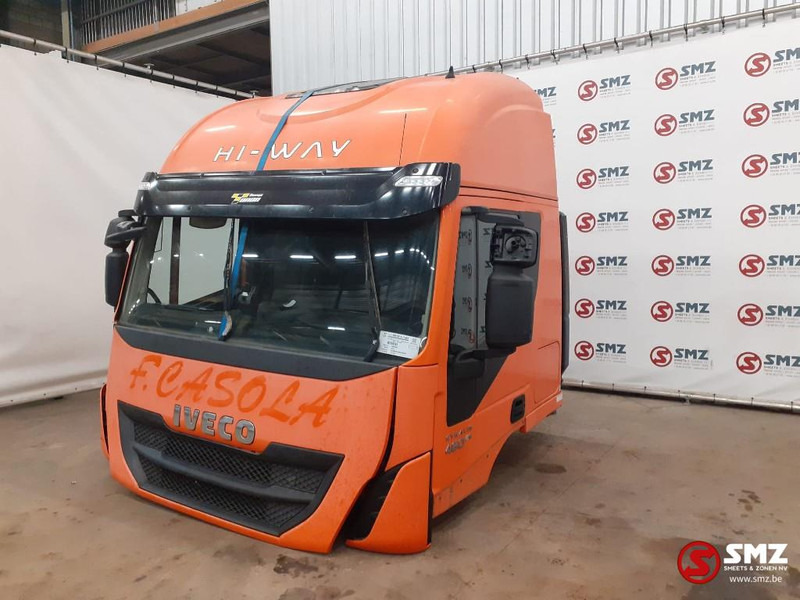 Iveco Occ cabine compleet Iveco Stralis HI Way euro 6 - Kabin dan interior untuk Truk: gambar 4 Iveco Occ cabine compleet Iveco Stralis HI Way euro 6 - Kabin dan interior untuk Truk: gambar 4