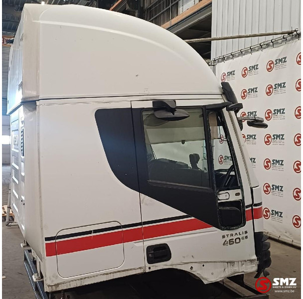 Iveco Occ cabine compleet Stralis Hi-Way Iveco - Kabin dan interior untuk Truk: gambar 4 Iveco Occ cabine compleet Stralis Hi-Way Iveco - Kabin dan interior untuk Truk: gambar 4