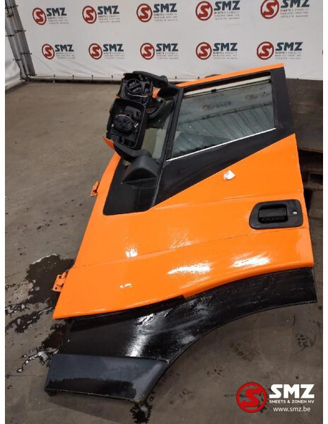 Iveco Occ deur links Iveco - Pintu dan bagian untuk Truk: gambar 1 Iveco Occ deur links Iveco - Pintu dan bagian untuk Truk: gambar 1