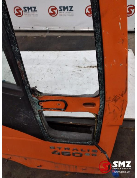 Iveco Occ deur rechts Iveco - Pintu dan bagian untuk Truk: gambar 3 Iveco Occ deur rechts Iveco - Pintu dan bagian untuk Truk: gambar 3